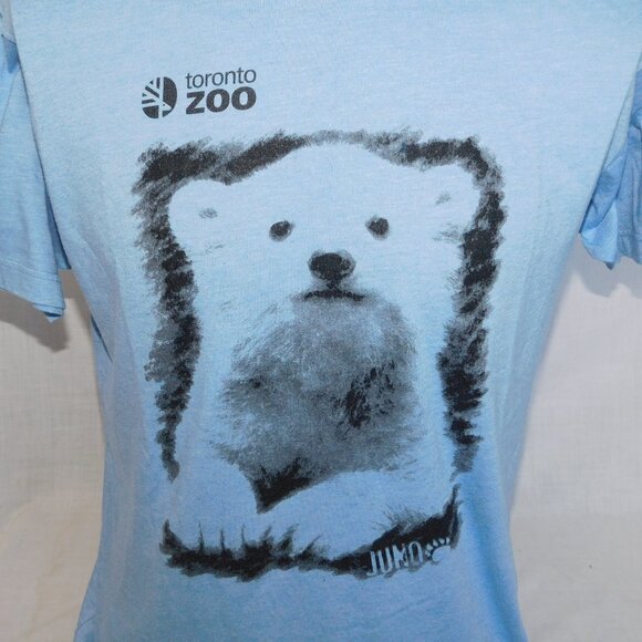 2015 Toronto Zoo Newborn Juno Polar Bear Blue Graphic T Shirt Mens M - Picture 2 of 6